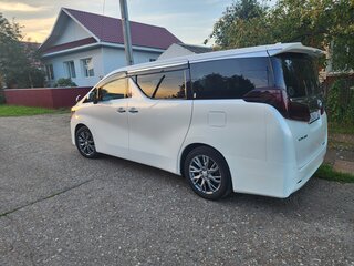 2019 Toyota Alphard III Рестайлинг, белый, 4500000 рублей, вид 4