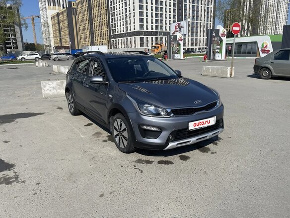 2020 Kia Rio X-Line IV, серый, 1500000 рублей - вид 2