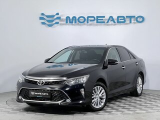 2018 Toyota Camry VII (XV50) Рестайлинг 2, чёрный, 1870000 рублей, вид 1