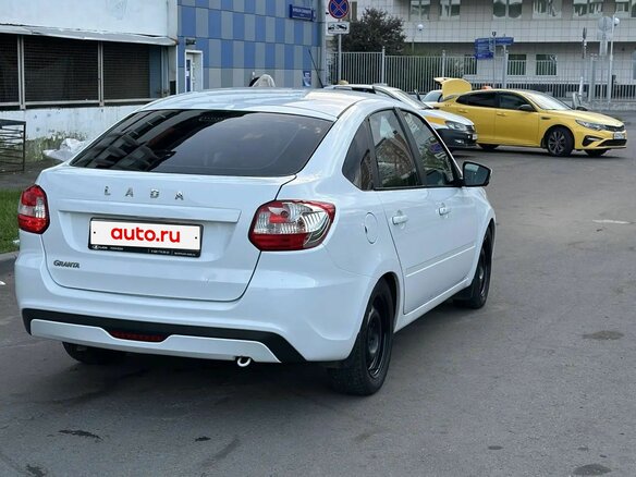 2022 Lada (ВАЗ) Granta I Рестайлинг, белый, 550000 рублей - вид 3