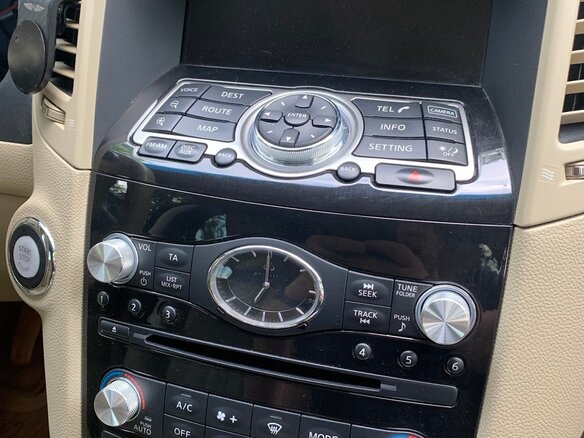 2011 Infiniti FX37 II (S51) Рестайлинг, чёрный, 1600000 рублей - вид 4