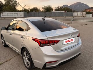 2017 Hyundai Solaris II, серебристый, 1300000 рублей, вид 5