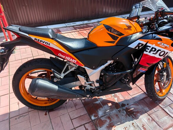 2013 Honda CBR 250R, оранжевый, 280000 рублей - вид 2
