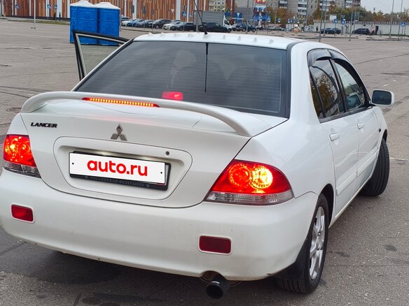 2006 Mitsubishi Lancer IX Рестайлинг, белый, 315000 рублей - вид 5