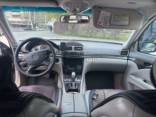 2004 Mercedes-Benz E-Класс 500 III (W211, S211), чёрный, 1050000 рублей, вид 5