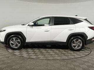 2021 Hyundai Tucson IV, белый, 2330000 рублей, вид 4