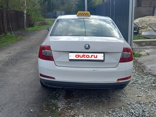 2015 Skoda Octavia III (A7), белый, 450000 рублей, вид 4