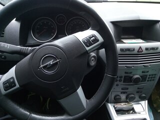 2011 Opel Astra H Рестайлинг, чёрный, 980000 рублей, вид 2