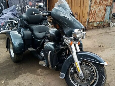 2019 Harley-Davidson Tri Glide, зелёный, 3200000 рублей, вид 2