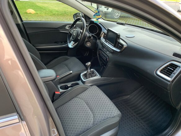 2018 Kia Ceed III, серый, 1315000 рублей - вид 11