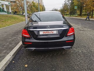 2017 Mercedes-Benz E-Класс 200 V (W213, S213, C238), чёрный, 1800000 рублей, вид 4