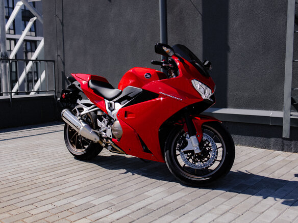 2014 Honda VFR 800, красный, 814312 рублей - вид 6