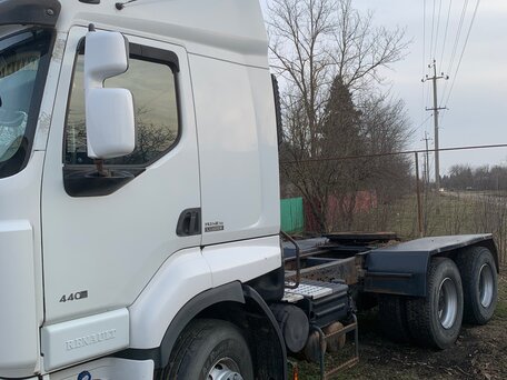 2011 Renault Premium, белый, 3000000 рублей, вид 2