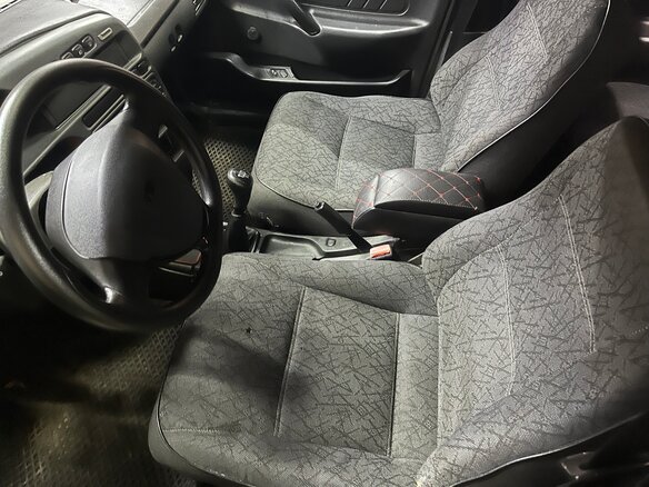 2004 Lada (ВАЗ) 2115, серебристый, 95000 рублей - вид 5