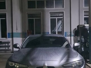 2017 Alfa Romeo Giulia II (952), серый, 2200000 рублей, вид 2