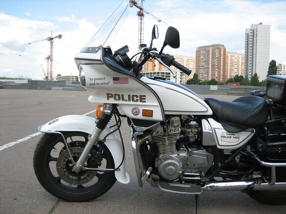 1998 Kawasaki KZ 1000, белый, 1200000 рублей - вид 1
