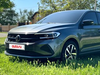 2021 Volkswagen Polo VI, серый, 1900000 рублей, вид 2