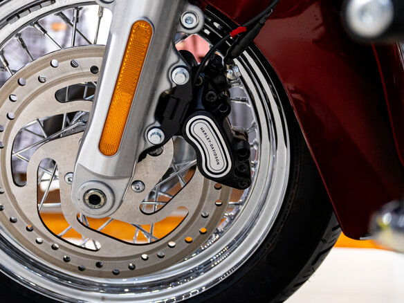 2023 Harley-Davidson Heritage, красный - вид 29