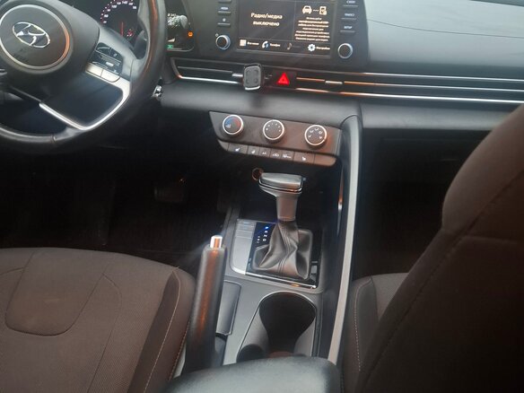 2021 Hyundai Elantra VII (CN7), белый, 1500000 рублей - вид 3