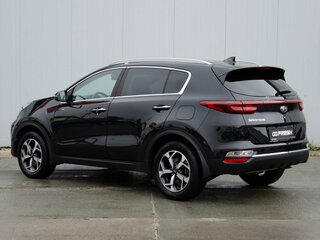 2021 Kia Sportage IV Рестайлинг, чёрный, 2100000 рублей, вид 2