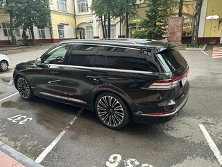 2020 Lincoln Aviator II, белый, 6000000 рублей, вид 4