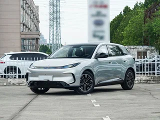 2026 Arcfox T1, серебристый, 1640000 рублей, вид 3