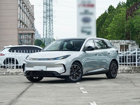 2026 Arcfox T1, серебристый, 1640000 рублей, вид 3