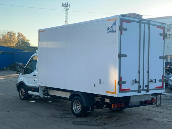 2018 Ford Transit, белый - вид 2