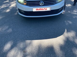2019 Volkswagen Polo V Рестайлинг, белый, 600000 рублей, вид 3