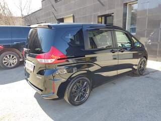 2017 Honda Freed II, чёрный, 1500000 рублей, вид 5