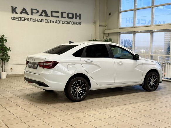 2023 Lada (ВАЗ) Vesta I Рестайлинг (NG), белый - вид 1