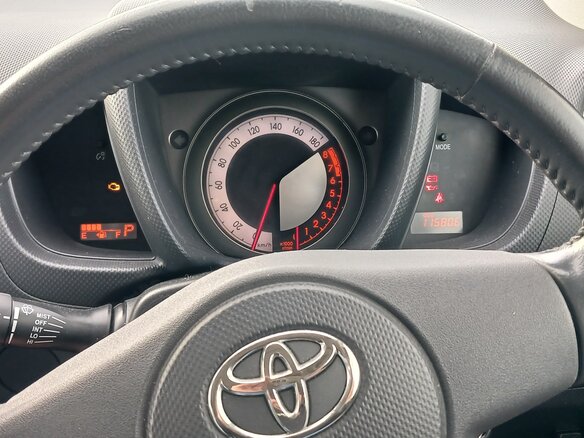 2012 Toyota Ist II, чёрный, 980000 рублей - вид 30