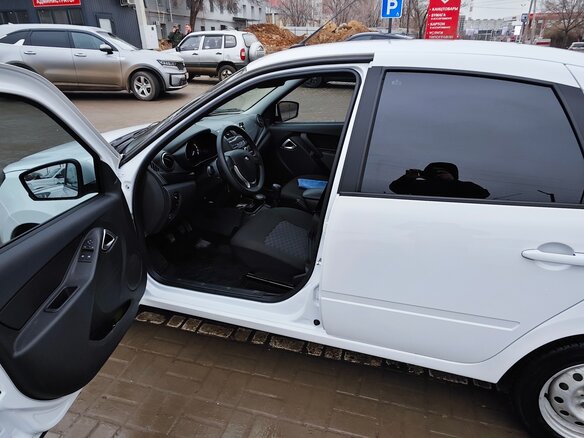 2024 Lada (ВАЗ) Granta I Рестайлинг, белый, 1170000 рублей - вид 5