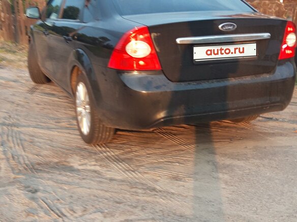 2008 Ford Focus II Рестайлинг, чёрный, 560000 рублей - вид 3