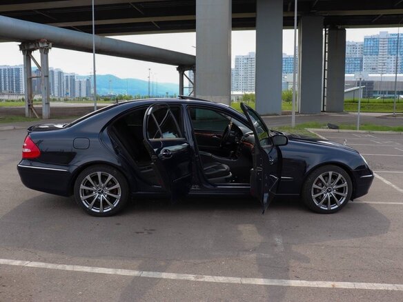 2002 Mercedes-Benz E-Класс 320 III (W211, S211), синий, 1030000 рублей - вид 15