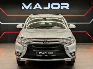 2018 Mitsubishi Outlander III Рестайлинг 2, серебристый, 2150000 рублей, вид 2