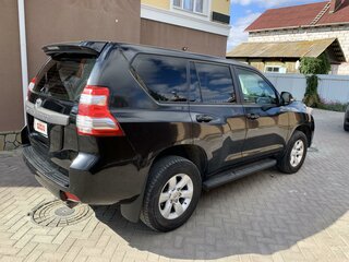 2014 Toyota Land Cruiser Prado 150 Series Рестайлинг 1, чёрный, 3200000 рублей, вид 3