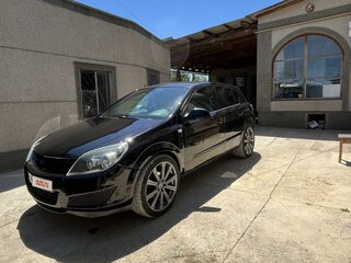 2010 Opel Astra H Рестайлинг, чёрный, 400000 рублей, вид 2