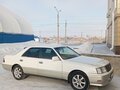 1997 Toyota Crown X (S150), белый, 650000 рублей - вид 1