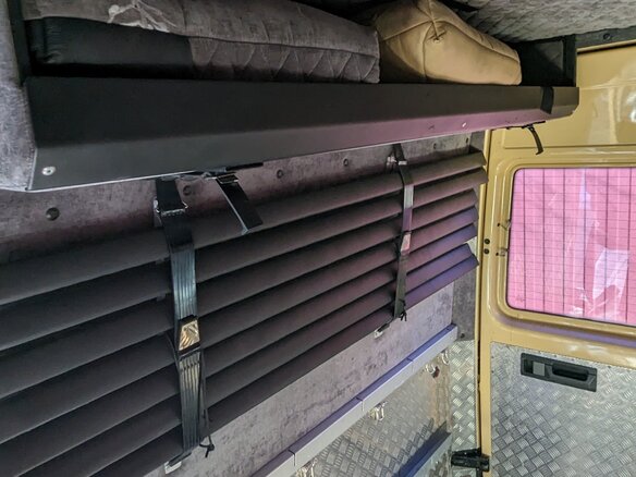2005 Mercedes-Benz Sprinter, жёлтый, 3300000 рублей - вид 17