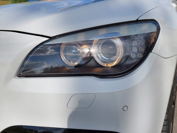 2011 BMW 7 серии 750i V (F01/F02/F04), белый, 5000000 рублей - вид 12