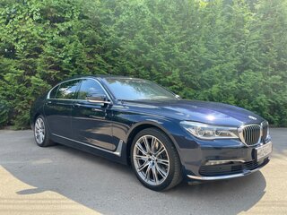 2017 BMW 7 серии Long 740Ld xDrive VI (G11/G12), синий, 4100000 рублей, вид 3