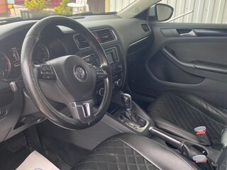 2013 Volkswagen Jetta VI, серебристый, 950000 рублей, вид 5