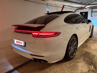2017 Porsche Panamera 4S II, белый, 6900000 рублей, вид 4