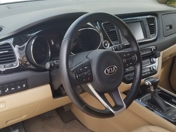 2017 Kia Carnival III, белый - вид 23