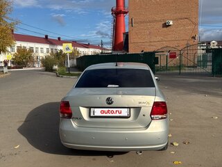 2015 Volkswagen Polo V, серебристый, 940000 рублей, вид 4