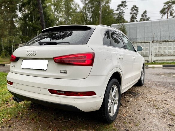 2015 Audi Q3 I (8U) Рестайлинг, белый - вид 2