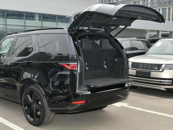 2025 Land Rover Discovery P360 V Рестайлинг, чёрный, 13270000 рублей - вид 19