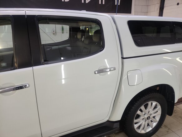 2019 Isuzu D-Max II Рестайлинг, белый, 2750000 рублей - вид 5