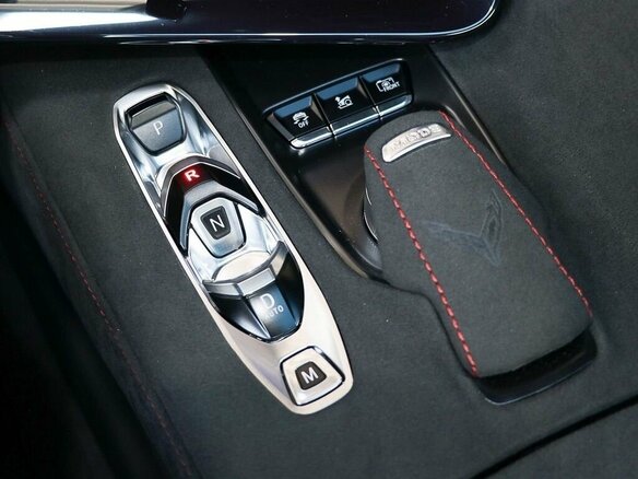 2025 Chevrolet Corvette Stingray C8, красный, 23000000 рублей - вид 10
